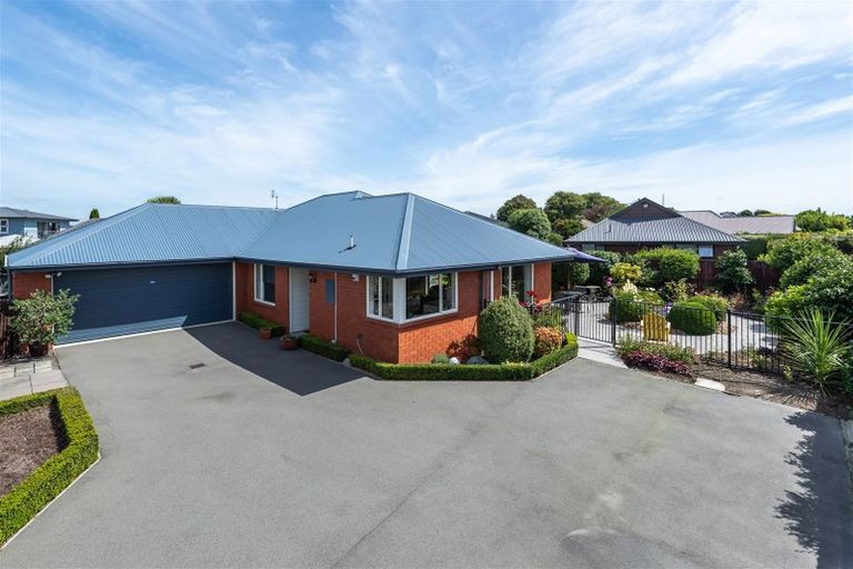 Photo of property in 50e Middlepark Road, Sockburn, Christchurch, 8042