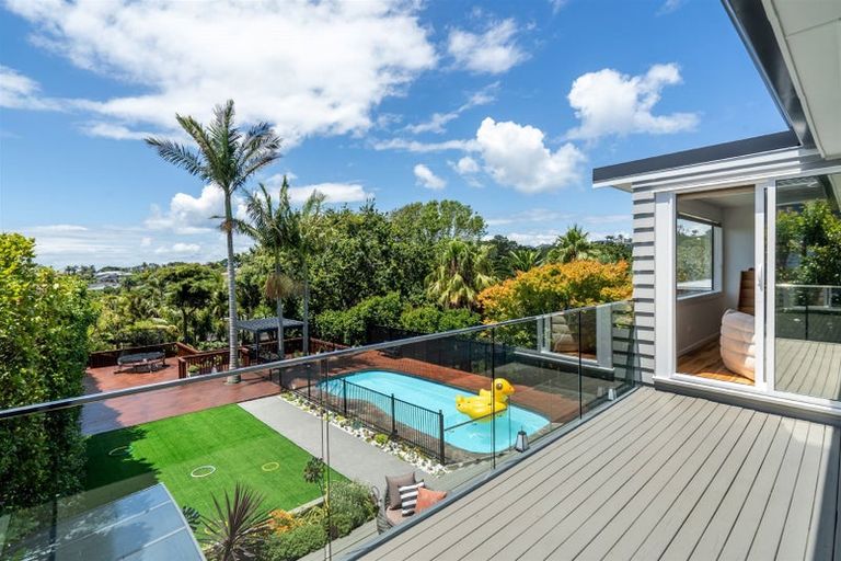 Photo of property in 8 Sandford Street, Campbells Bay, Auckland, 0630