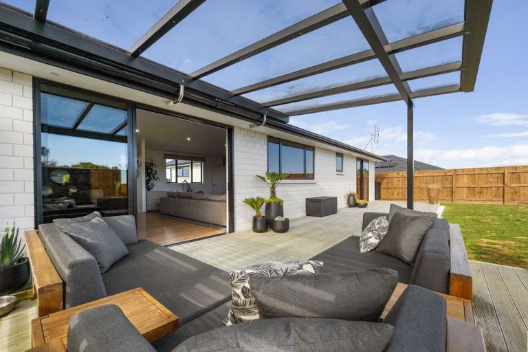 Photo of property in 11 Midsummer Avenue, Stratford, 4332