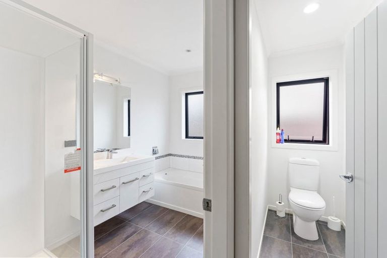 Photo of property in 10 Moy Place, Otaki, 5512