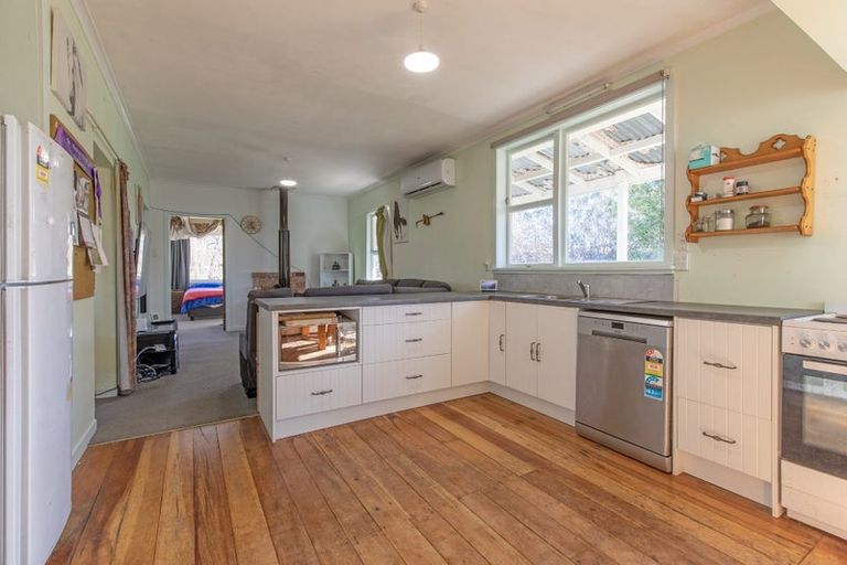 Photo of property in 48 Kenderdine Road, Elsthorpe, Otane, 4277