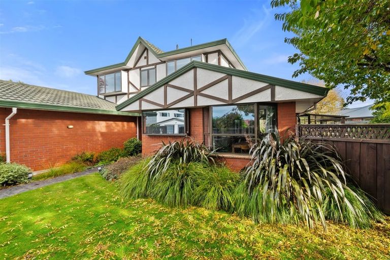 Photo of property in 10a Geraldo Place, Russley, Christchurch, 8042