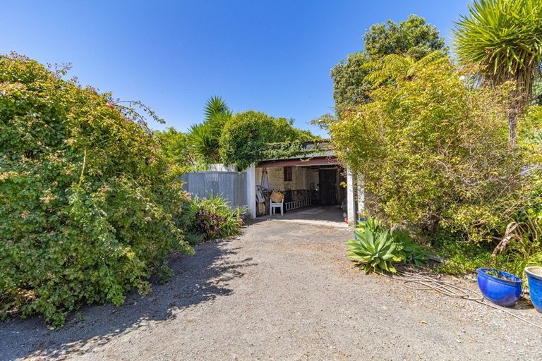 Photo of property in 15 Nikau Street, Tawhero, Whanganui, 4501