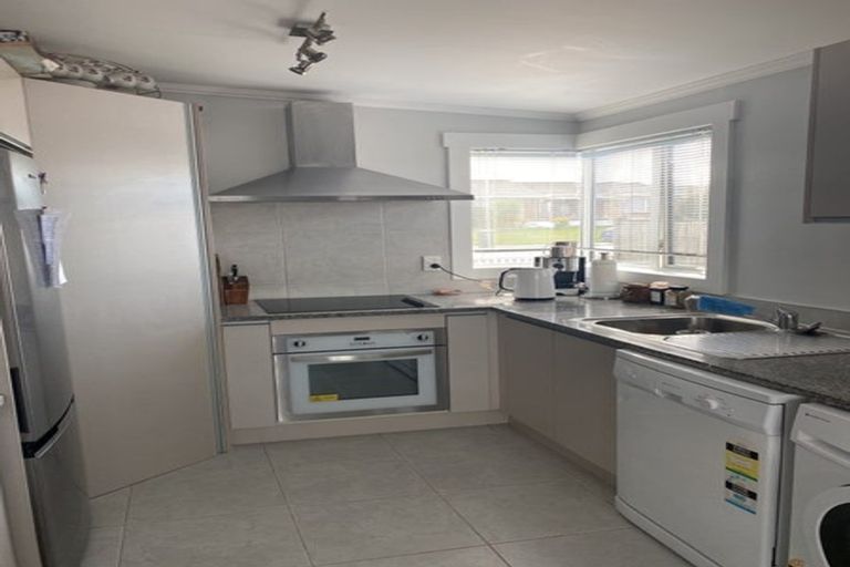 Photo of property in 36 Elliot Street, Papakura, 2110