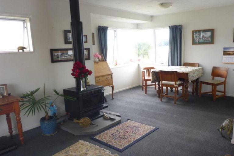 Photo of property in 12 Beach Road, Porangahau, 4293