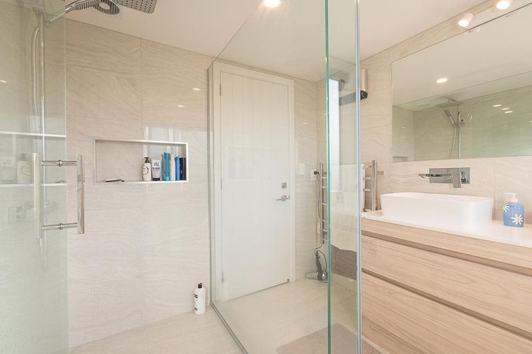 Photo of property in 24 Witbrock Crescent, Burnside, Christchurch, 8053