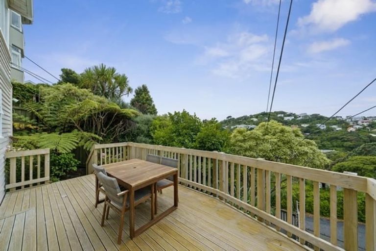 Photo of property in 15a Fitzroy Street, Papatoetoe, Auckland, 2104