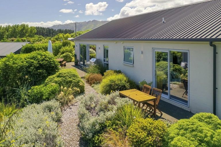 Photo of property in 2 Te Heke Place, Waikanae, 5036