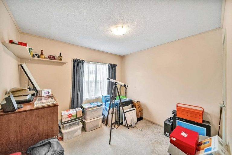 Photo of property in 2 Romilly Court, Papakura, 2110