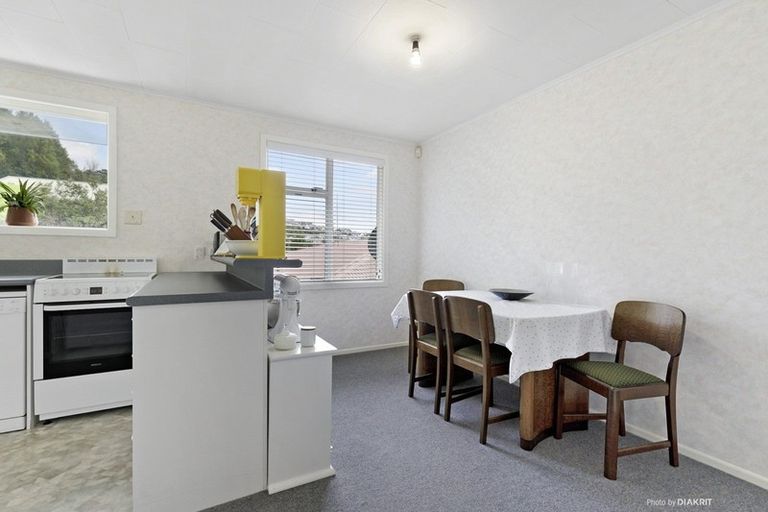 Photo of property in 34 Arapiko Street, Johnsonville, Wellington, 6037