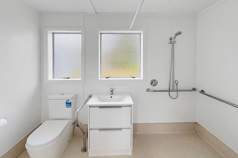 Photo of property in 1 Strathmore Avenue, Levin, 5510