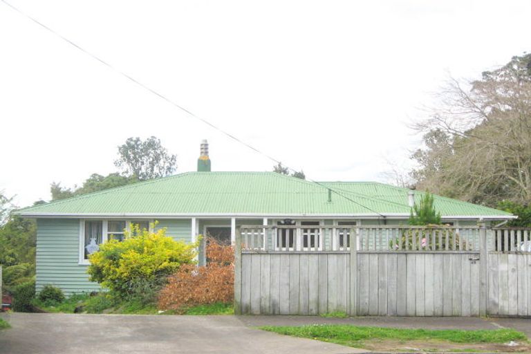 Photo of property in 42 Woodleigh Street, Frankleigh Park, New Plymouth, 4310