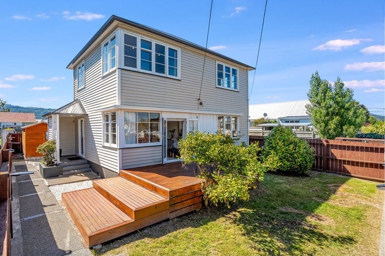 Photo of property in 2 Taita Drive, Boulcott, Lower Hutt, 5011