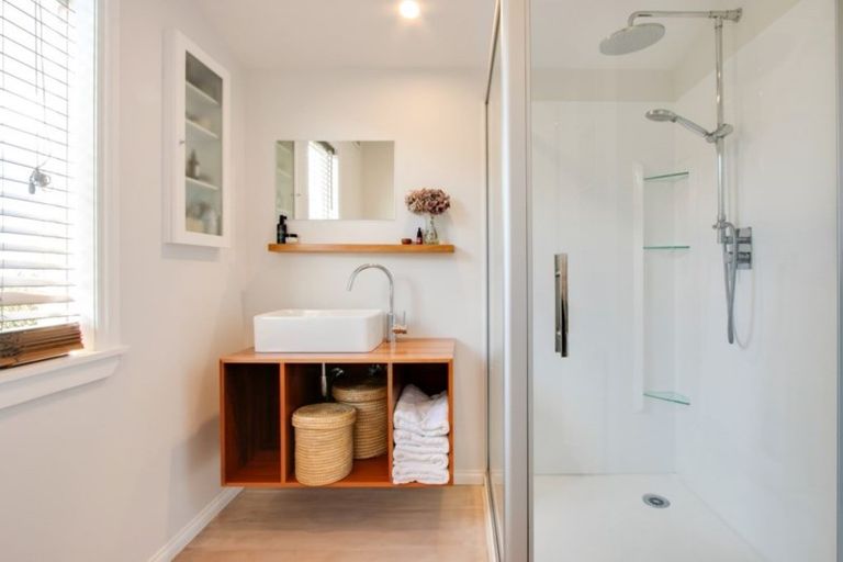 Photo of property in 13 Colenso Avenue, Hospital Hill, Napier, 4110