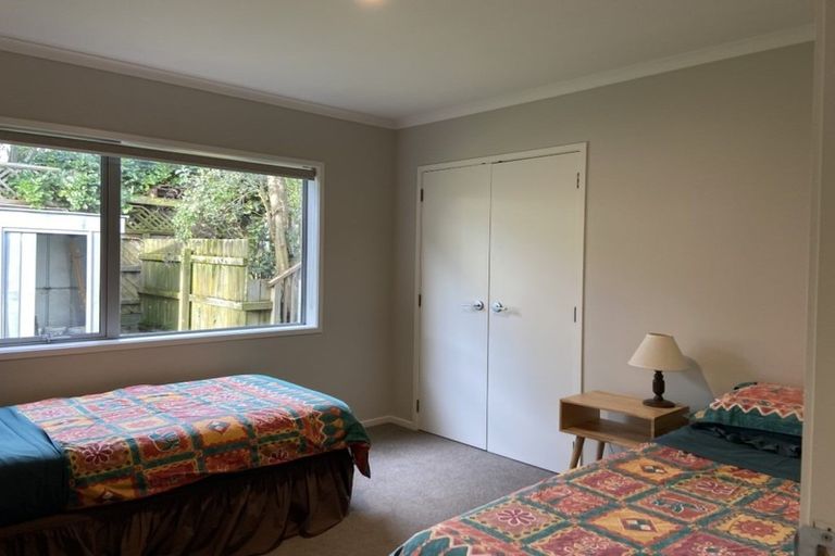 Photo of property in 20 Messenger Terrace, Oakura, 4314