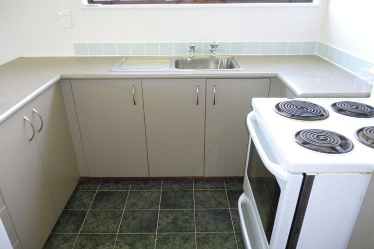 Photo of property in 2/30 Karepo Crescent, Ranui, Auckland, 0612