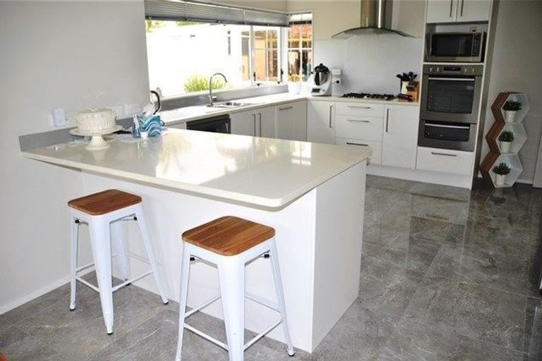 Photo of property in 7 Foxbridge Lane, Conifer Grove, Takanini, 2112