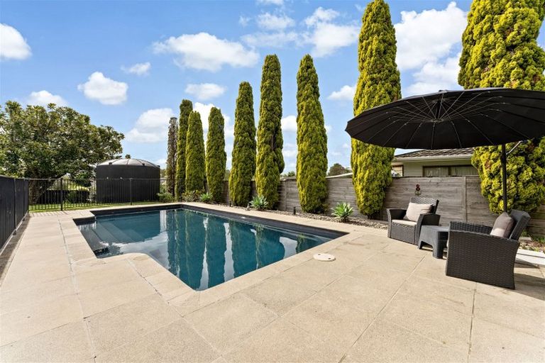 Photo of property in 348 Main Road, Huapai, Kumeu, 0810