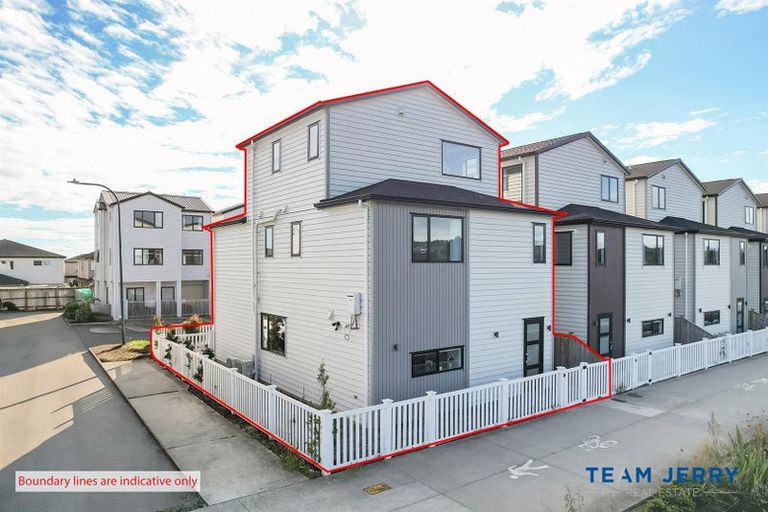 Photo of property in 22 Laquinta Place, Flat Bush, Auckland, 2019