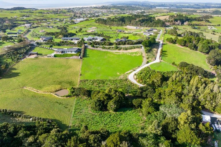 Photo of property in 126 Robert Hastie Drive, Mangawhai, 0573
