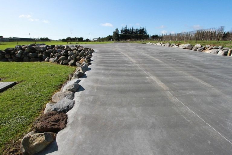 Photo of property in 173 Kairau Road, Brixton, New Plymouth, 4373