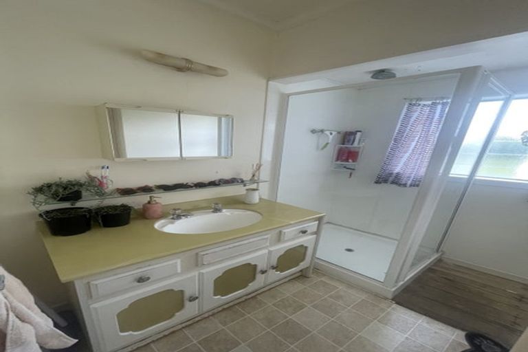 Photo of property in 32 Karaka Road, Beachlands, Auckland, 2018