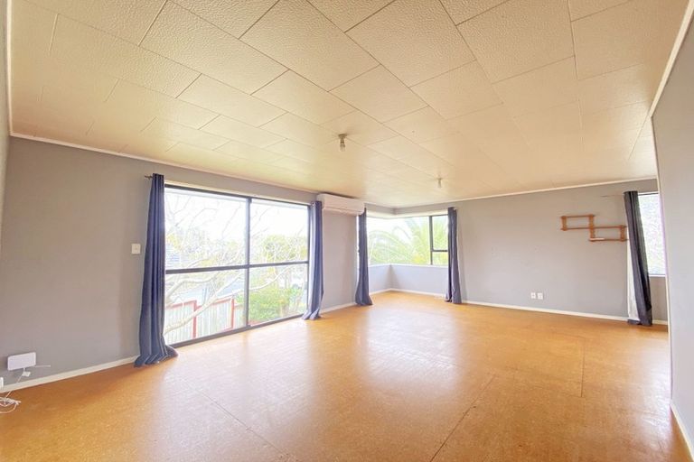 Photo of property in 19 Sunningdale Street, Wattle Downs, Auckland, 2103