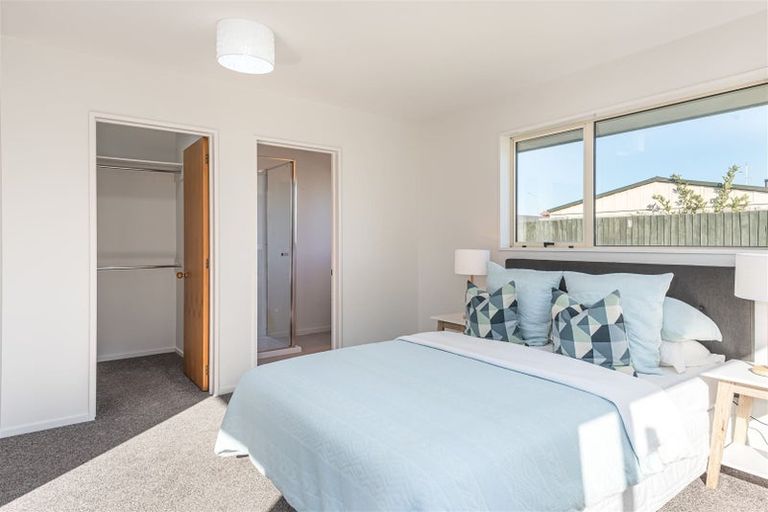 Photo of property in 45 Showgate Avenue, Sockburn, Christchurch, 8042