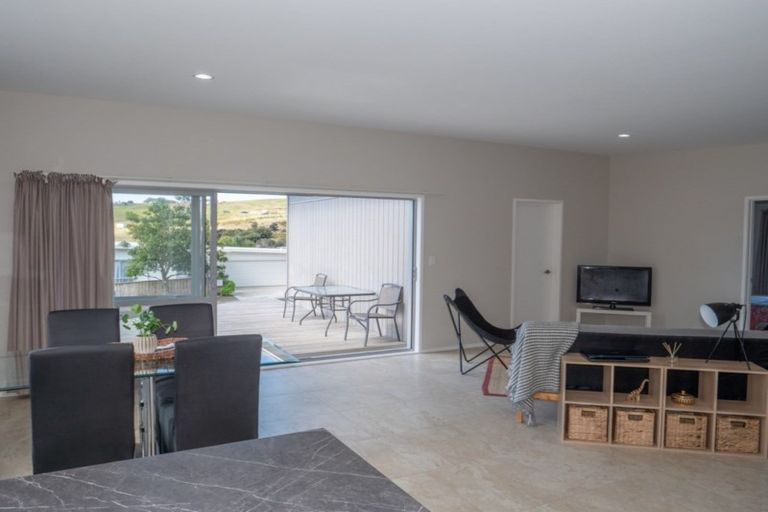 Photo of property in 7 Frangipani Street, Cable Bay, 0420