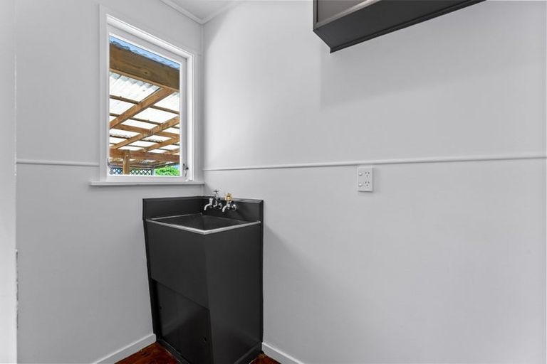 Photo of property in 1/117 Parkhurst Road, Parakai, 0830