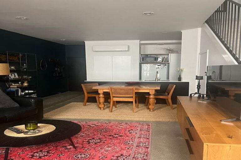 Photo of property in Mendosa Terraces Apartments, 25/9 Ebor Street, Te Aro, Wellington, 6011