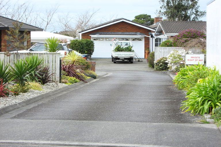 Photo of property in 1d Waiwera Place, Merrilands, New Plymouth, 4312