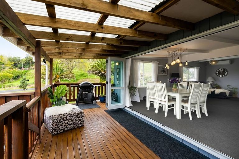 Photo of property in 49 Ngakoti Street, Urenui, 4375