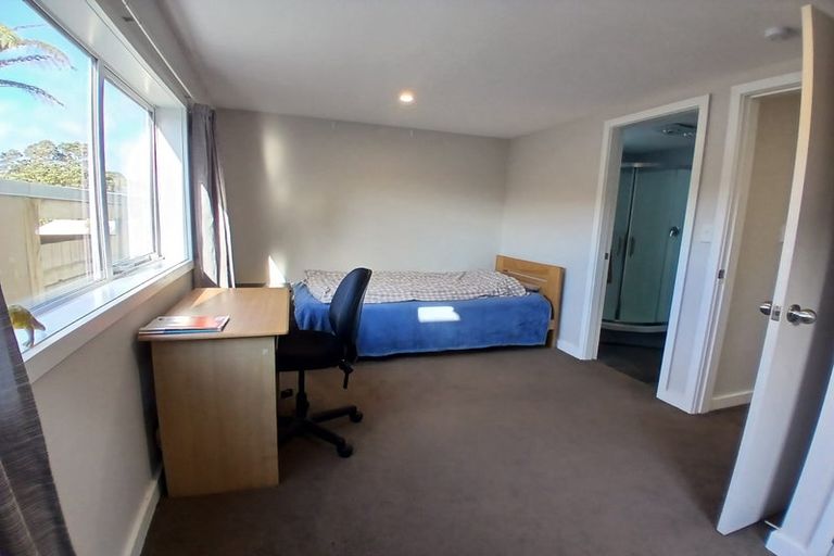 Photo of property in 81 Moorefield Road, Johnsonville, Wellington, 6037