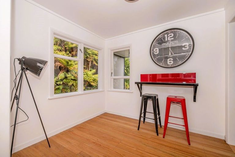 Photo of property in 27 Colvin Street, Westport, 7825