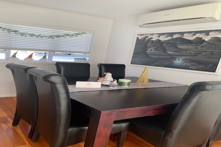 Photo of property in 2/28 Bleakhouse Road, Howick, Auckland, 2014