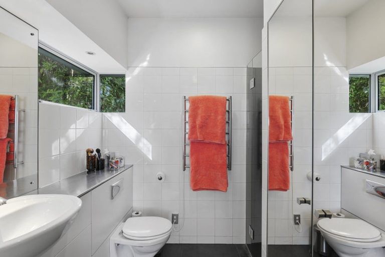 Photo of property in 12a Valley View, Mount Pleasant, Christchurch, 8081