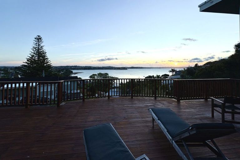 Photo of property in 1104 Whangaparaoa Road, Tindalls Beach, Whangaparaoa, 0930