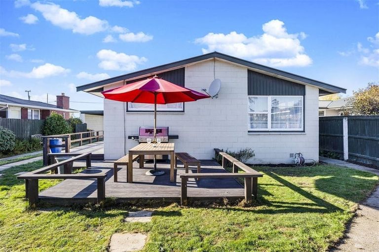 Photo of property in 69 Cotswold Avenue, Bishopdale, Christchurch, 8053