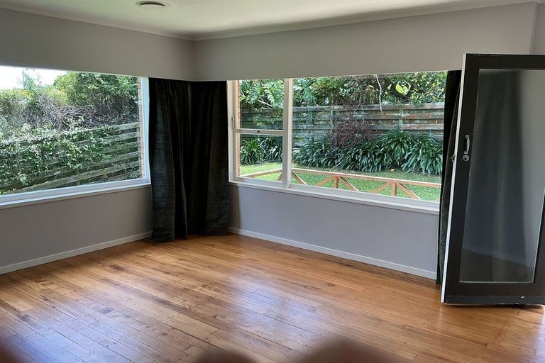 Photo of property in 2/30 Sunnynook Road, Sunnynook, Auckland, 0620