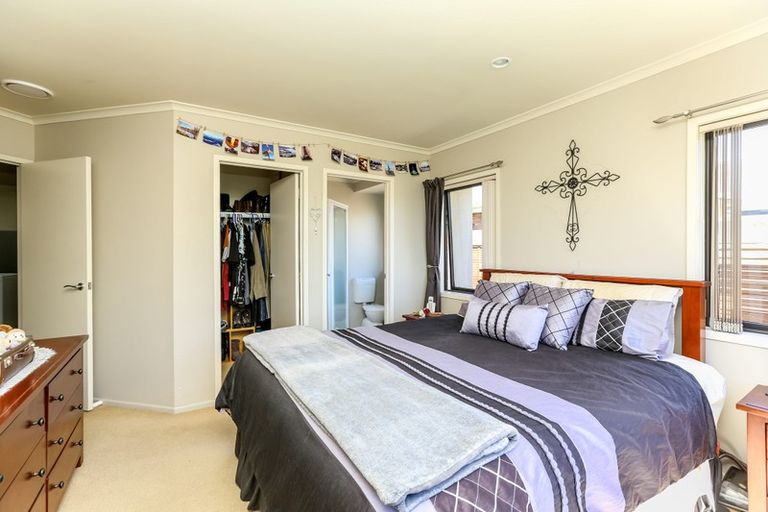 Photo of property in 22 Truby King Street, Merrilands, New Plymouth, 4312