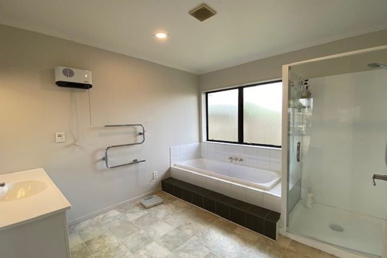 Photo of property in 4 Britannia Place, Half Moon Bay, Auckland, 2012