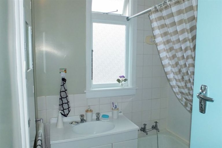 Photo of property in 39 Clyde Street, Oamaru North, Oamaru, 9400