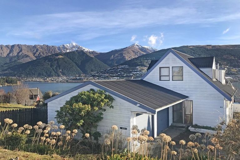 Photo of property in 40 Oregon Drive, Kelvin Heights, Queenstown, 9300
