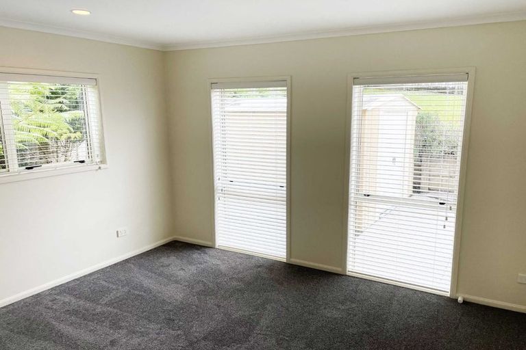 Photo of property in 19 San Bernadino Drive, Henderson, Auckland, 0612