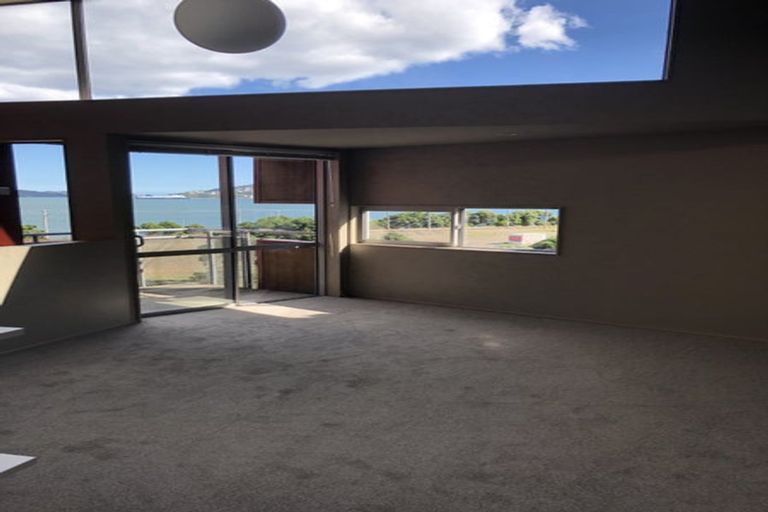 Photo of property in 16/2 Onslow Road, Khandallah, Wellington, 6035