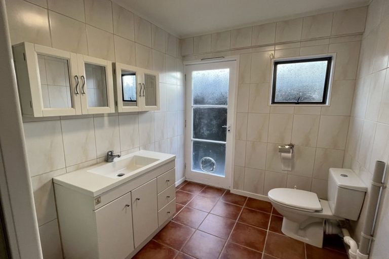 Photo of property in 1/49 Killarney Avenue, Torbay, Auckland, 0630