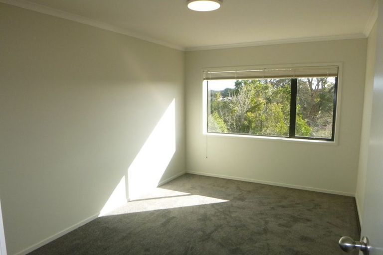 Photo of property in 51 Tiri Tiri Road, Birkdale, Auckland, 0626