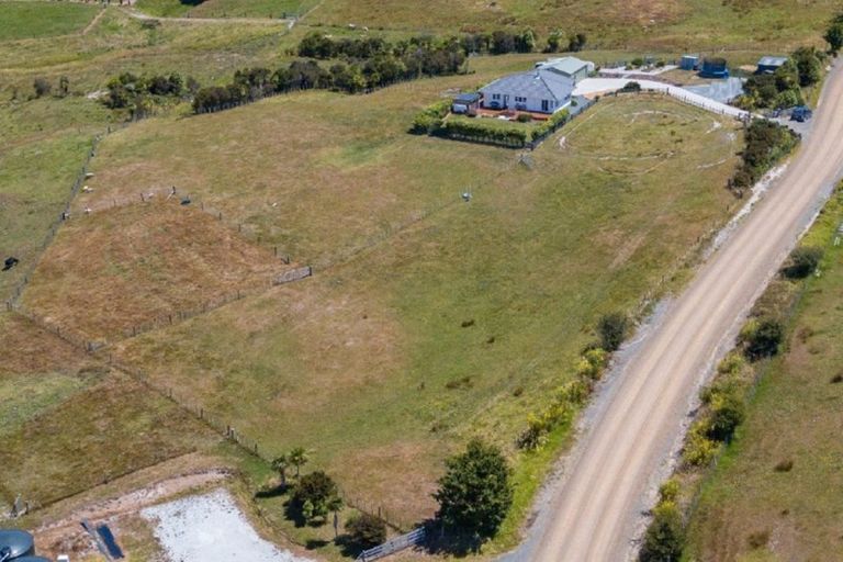 Photo of property in 31 Ranganui Road, Kaiwaka, 0573