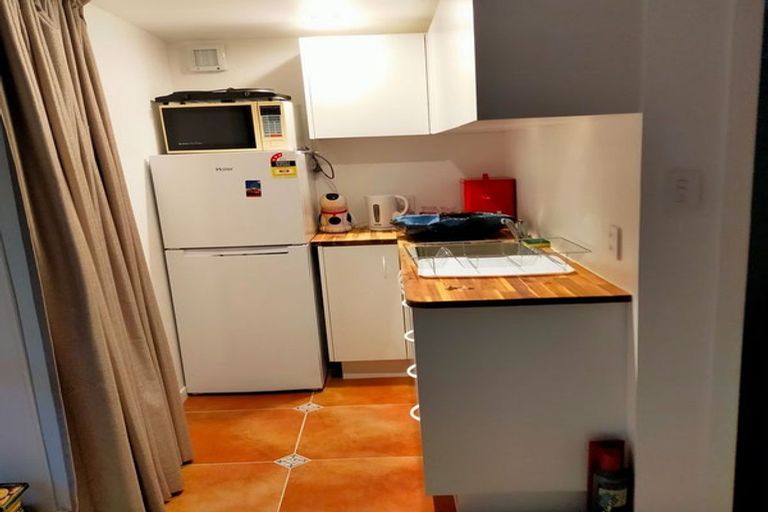 Photo of property in 29 Kingston Heights Road, Kingston, Wellington, 6021